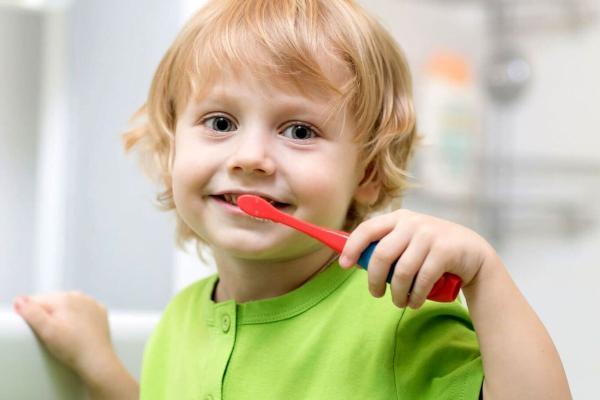 چرا سلامت دندان شیری برای کودک لازم است؟!